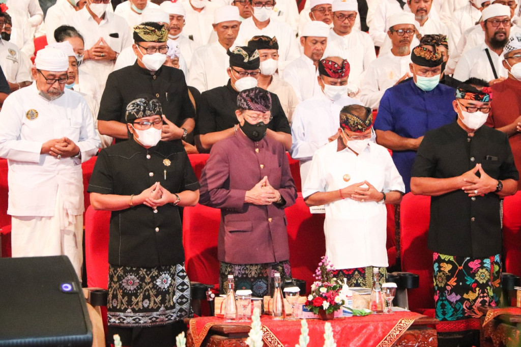 Ajak Semeton Pasek Tanamkan Konsep Vasudhaiva Kutumbakam dan Trilogi Kepasekan